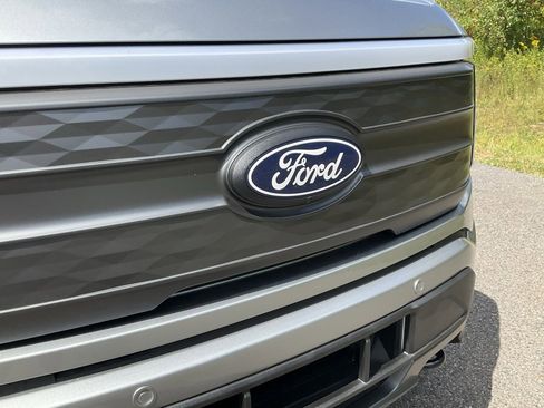 New 2025 Ford F150 Lightning Lariat image 28