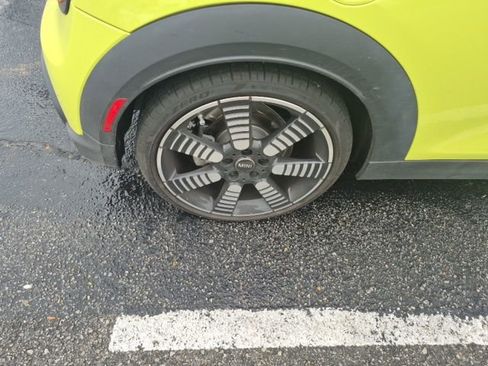 Used 2022 MINI Cooper S image 14