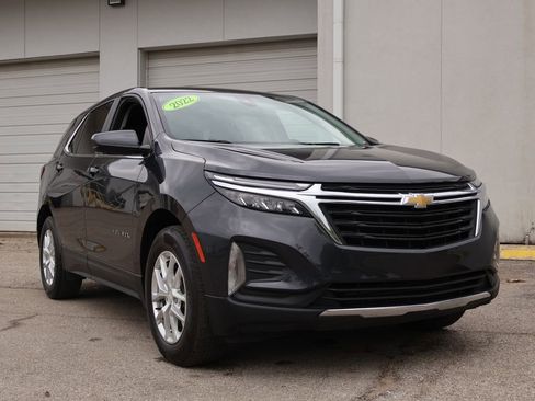 Used 2022 Chevrolet Equinox LT FWD image 1