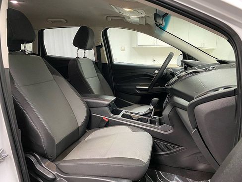 Used 2017 Ford Escape SE image 14