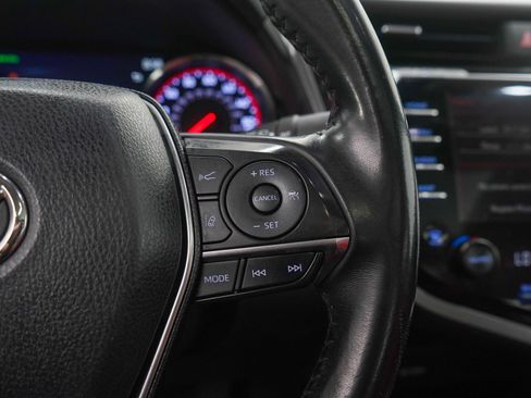 Used 2019 Toyota Camry XSE FWD image 24