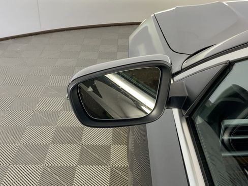 Used 2026 BMW 330i Sedan w/ Convenience Package image 19