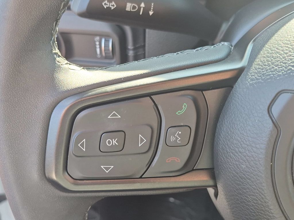 Used 2026 Jeep Gladiator Rubicon AWD/4WD image 14