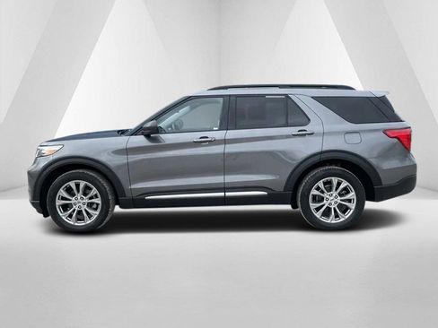 Used 2021 Ford Explorer XLT w/ Equipment Group 202A AWD/4WD image 4