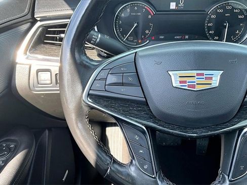 Used 2023 Cadillac XT5 Premium Luxury image 11
