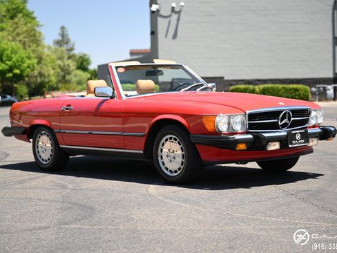 Used 1987 Mercedes-Benz 560 SL image 11