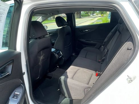 Used 2023 Chevrolet Malibu LT FWD image 25