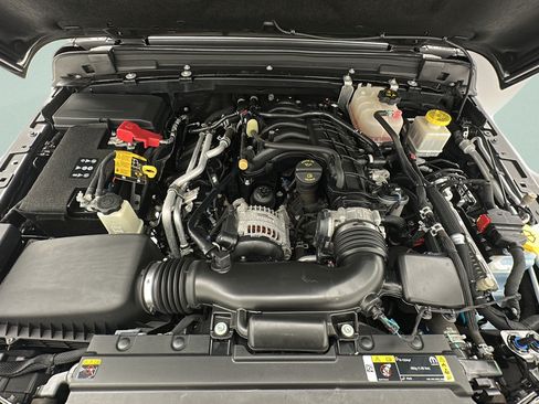 Used 2022 Jeep Gladiator Sport AWD/4WD image 19