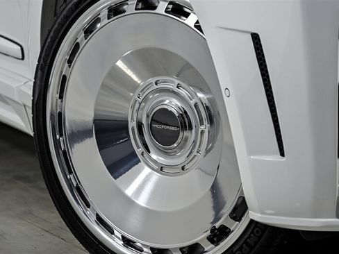 Used 2023 Rolls-Royce Cullinan AWD/4WD image 4