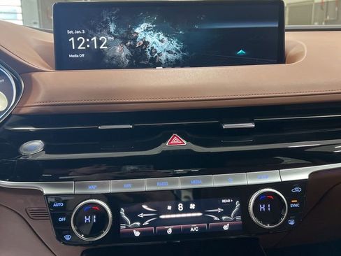 Used 2022 Genesis G80 2.5T image 12