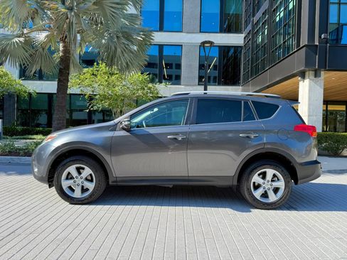 Used 2014 Toyota RAV4 XLE FWD image 3