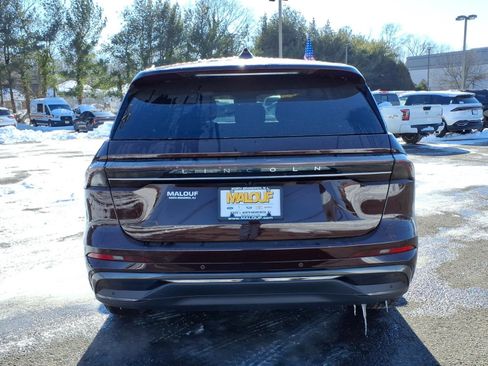 Used 2025 Lincoln Nautilus Premier w/ Jet Appearance Package image 5