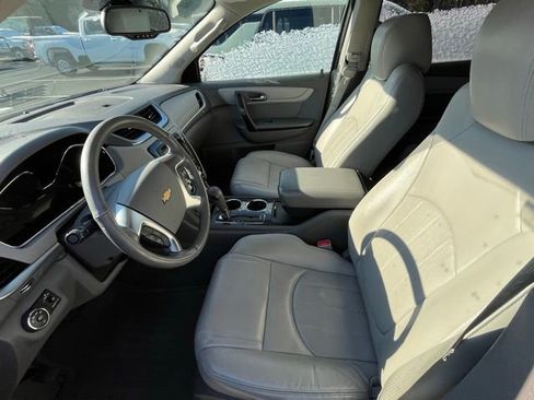 Used 2017 Chevrolet Traverse Premier image 10