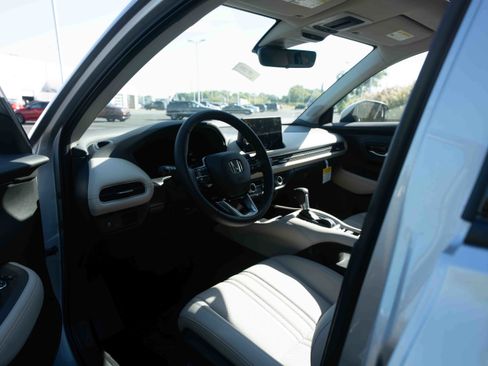 New 2026 Honda HR-V EX-L image 8