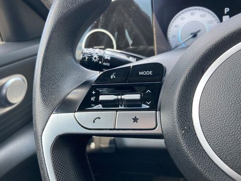 Used 2024 Hyundai Elantra SEL FWD image 12