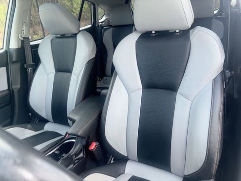 Used 2020 Subaru Crosstrek 2.0i Limited w/ Moonroof Package w/Navigation image 11