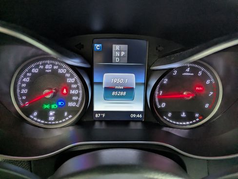 Used 2019 Mercedes-Benz GLC 300 image 16