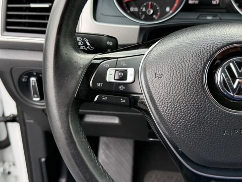 Used 2019 Volkswagen Atlas SE w/ Towing Package image 15