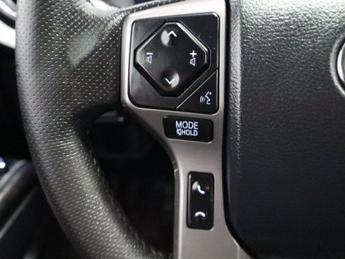 Used 2017 Toyota Tacoma SR5 w/ Tow Package RWD image 55