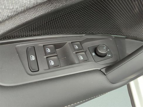 New 2026 Volkswagen Tiguan S image 25