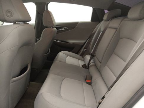 Used 2018 Chevrolet Malibu LS FWD image 18