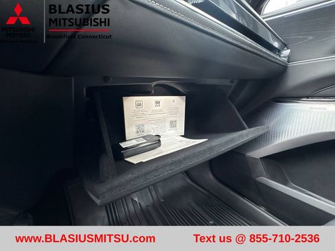 Used 2024 Cadillac Lyriq Luxury AWD/4WD image 34
