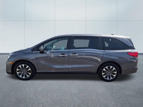 Used 2024 Honda Odyssey EX-L image 3