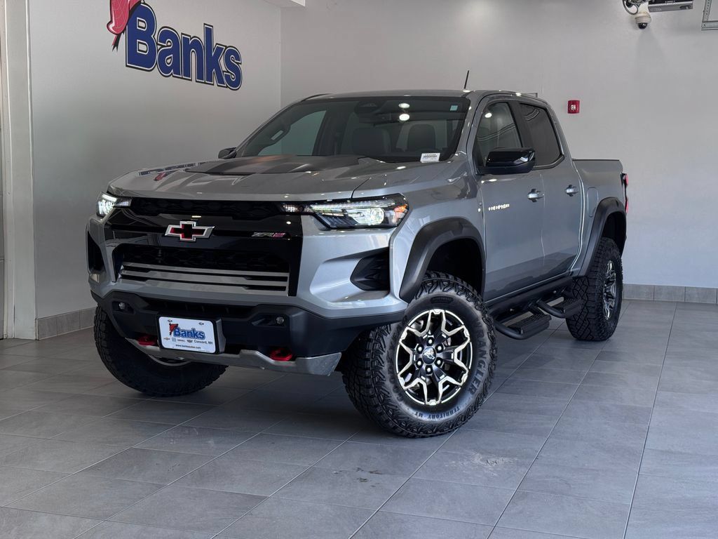 Certified 2024 Chevrolet Colorado ZR2 w/ Safety Package AWD/4WD image 2