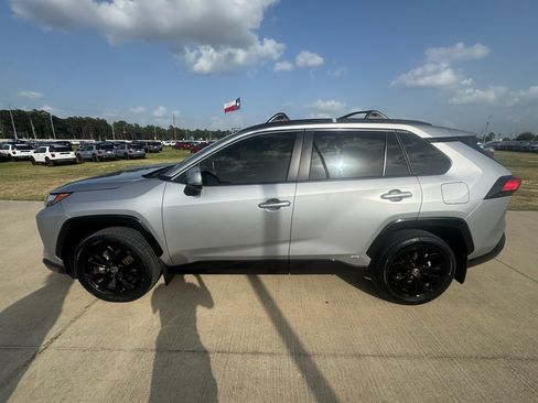 Used 2023 Toyota RAV4 SE w/ Convenience Package AWD/4WD image 5