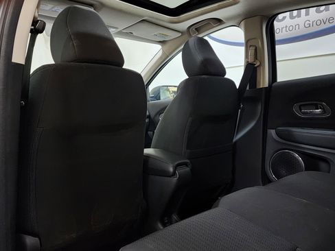 Used 2018 Honda HR-V EX image 16