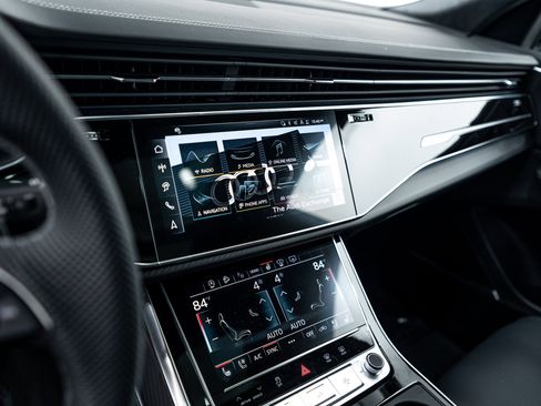 New 2026 Audi SQ8 Prestige image 11