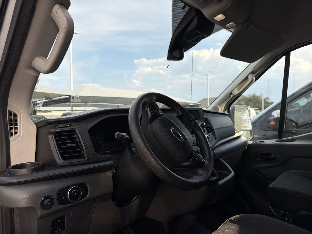 Used 2021 Ford Transit 250 Medium Roof RWD image 5