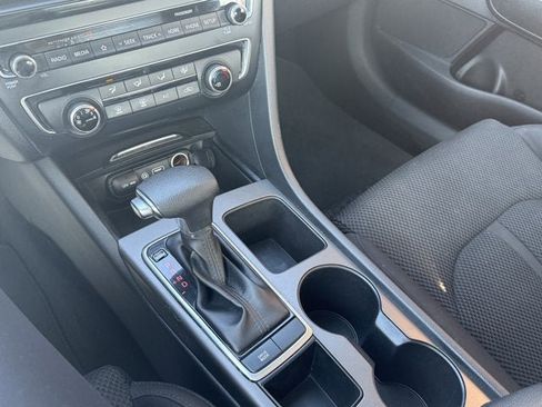 Used 2020 Kia Optima LX image 26