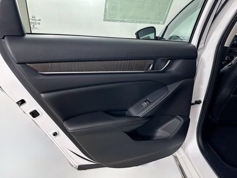 Used 2020 Honda Accord EX-L image 36