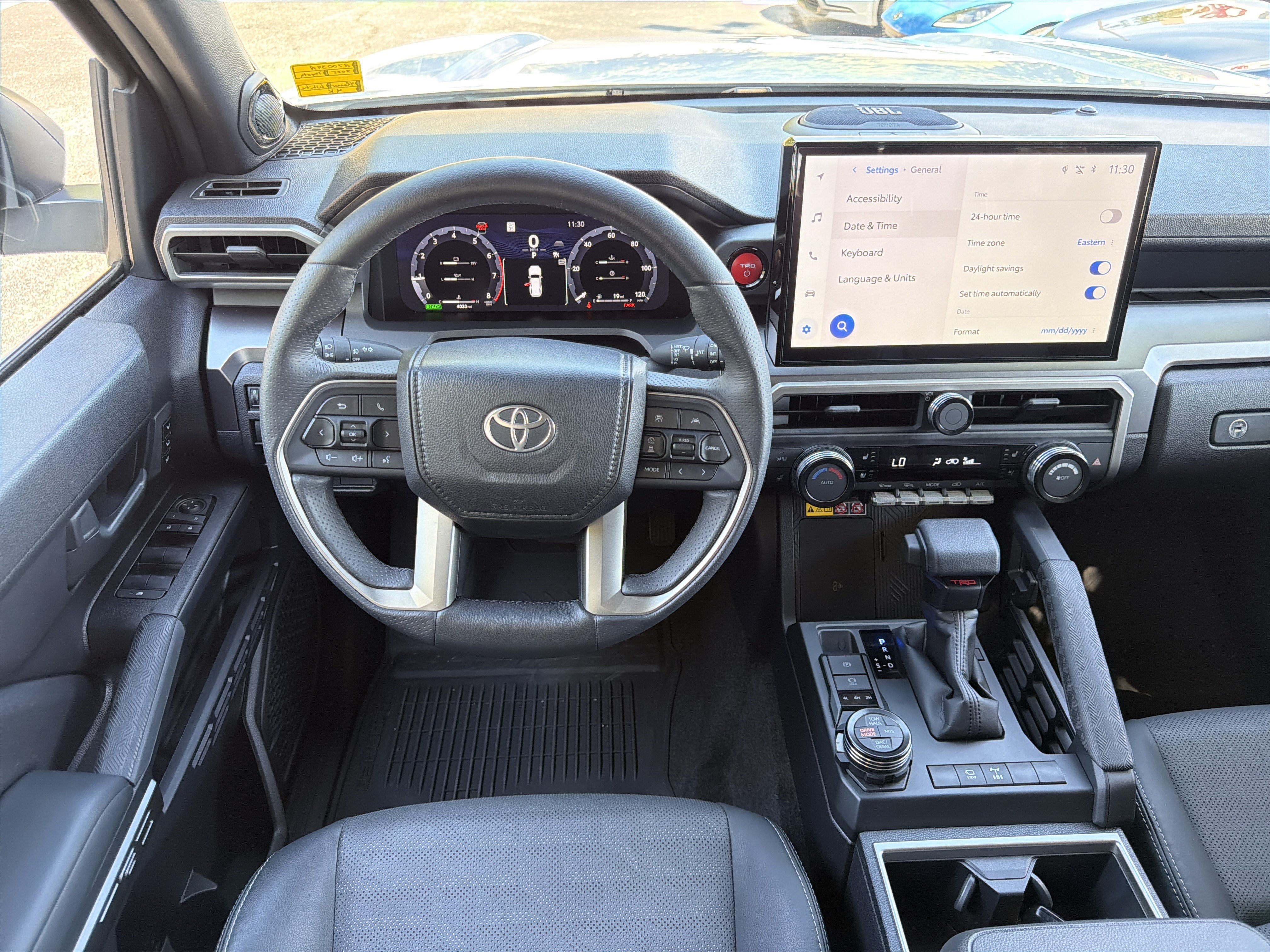 Used 2025 Toyota 4Runner TRD Off-Road Premium AWD/4WD image 24