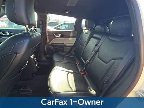 Used 2025 Jeep Compass Limited AWD/4WD image 3