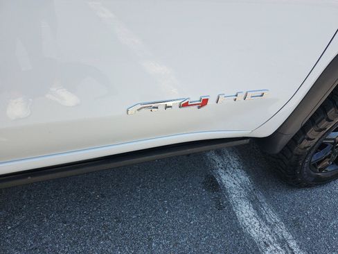 Used 2026 GMC Sierra 2500 AT4 w/ AT4 Premium Plus Package AWD/4WD image 7