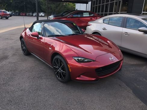 New 2026 MAZDA MX-5 Miata Grand Touring RWD image 2