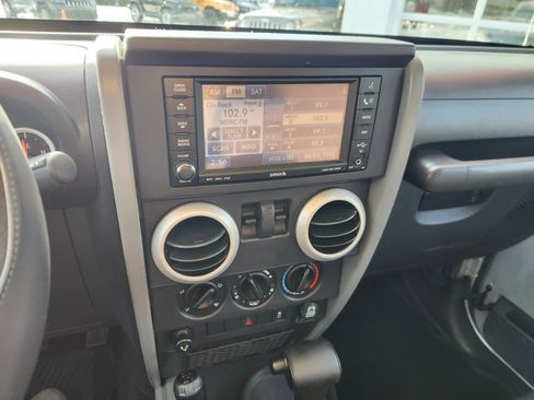 Used 2010 Jeep Wrangler Sahara w/ Dual Top Group image 26