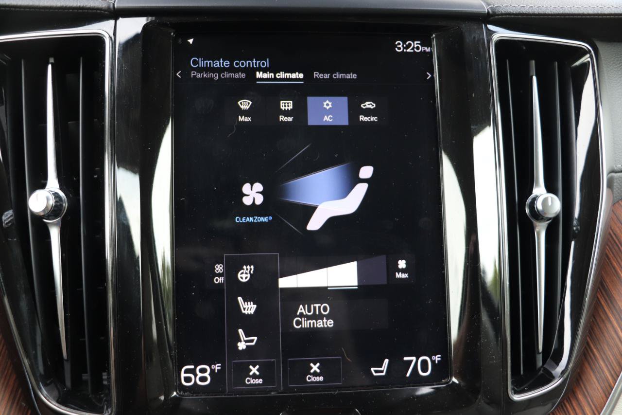 Used 2019 Volvo XC60 T6 Inscription w/ Protection Package Premier AWD/4WD image 29