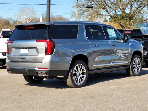 New 2026 GMC Yukon XL Denali w/ Denali Reserve Package image 4