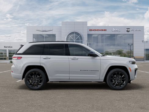 New 2026 Jeep Grand Cherokee Limited AWD/4WD image 47