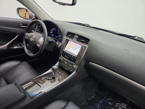 Used 2012 Lexus IS 350C w/ Luxury Pkg RWD image 20