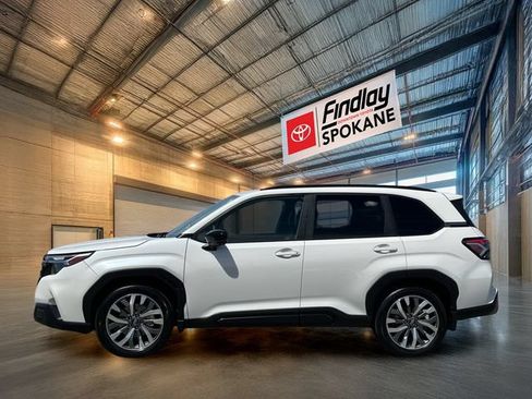 Used 2025 Subaru Forester Touring AWD/4WD image 3
