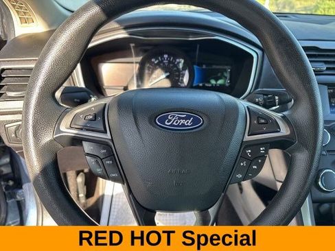 Used 2018 Ford Fusion S image 16