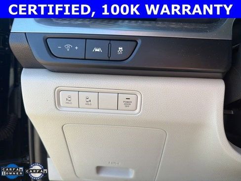 Certified 2023 Kia Carnival LX image 17