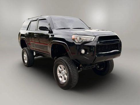 Used 2016 Toyota 4Runner SR5 RWD image 2