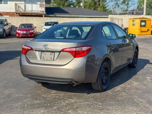 Used 2018 Toyota Corolla LE FWD image 14