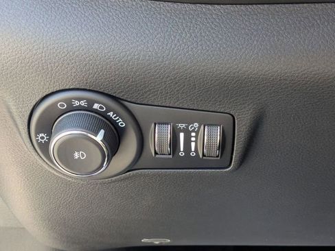 New 2026 Jeep Compass Latitude AWD/4WD image 21