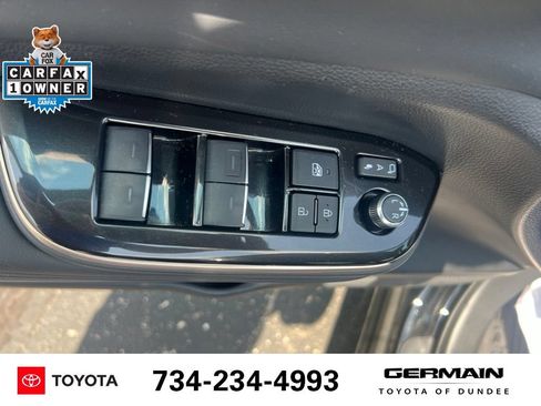 Used 2025 Toyota Crown Signia AWD/4WD image 12
